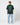 camiseta verde oversize restaurante