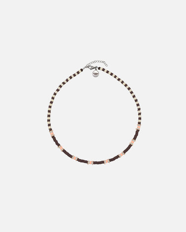 collar marrón y naranja