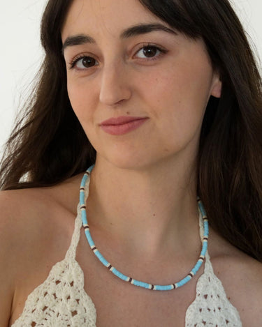 Collar de Cuentas Heishi Turquesa, Marrón y Blanco Roto
