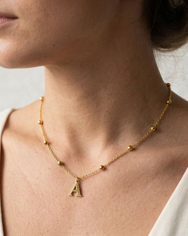 Cadena de cuentas con inicial