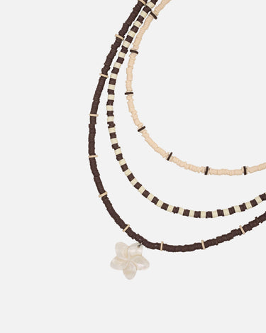 Collar Triple Marrón de Cuentas Heishi