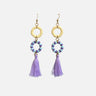 pendientes con borlas en color lila y amarillo