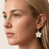 pendientes con flor hibiscus